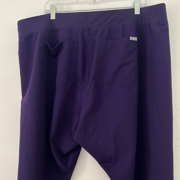 Figs Purple Cargo Scrub Pants Size 2XL Two Pairs - Picture 3 of 7